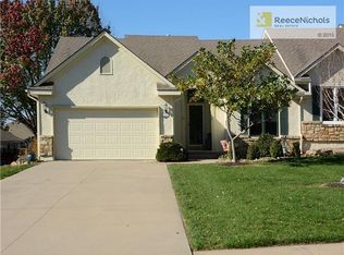 504 NW Ashurst Ct, Lees Summit, MO 64081