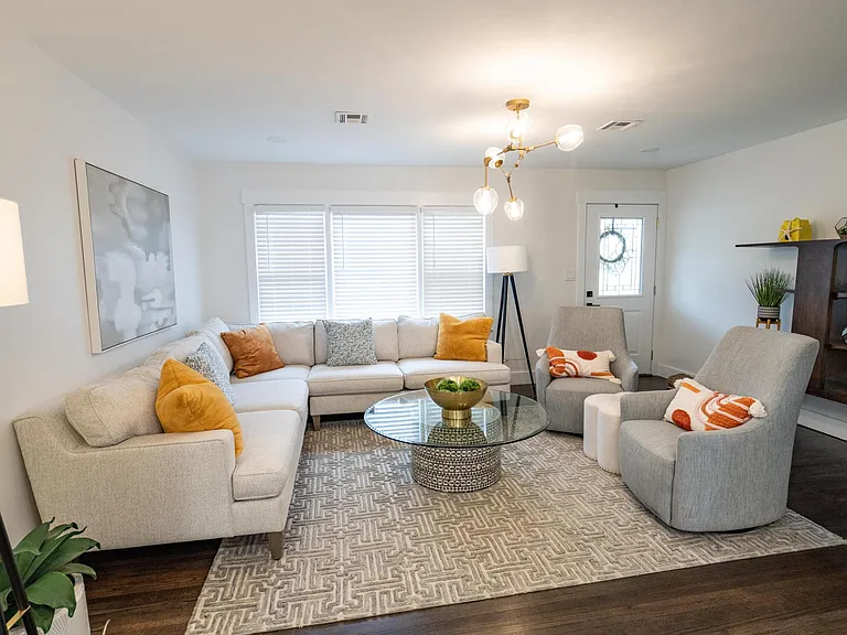 4932 S Newport Ave — Photo 10