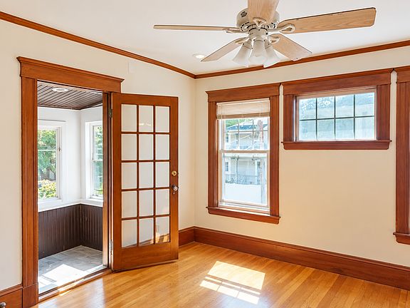 2nd image of 20 Lyne Rd #2