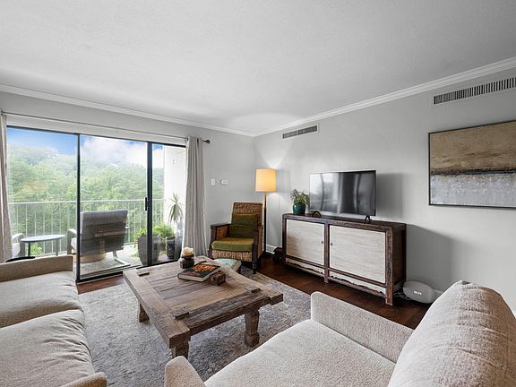3rd image of 1414 Continental Dr #407-409