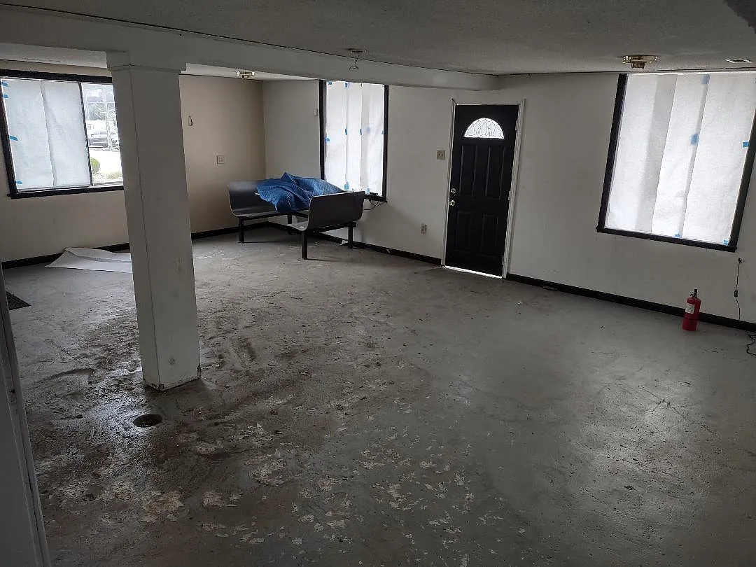 700 Beechurst Ave photo 1