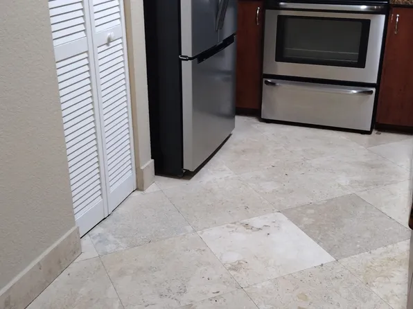 3702 NE 4th Ter, Pompano Beach, FL 33064