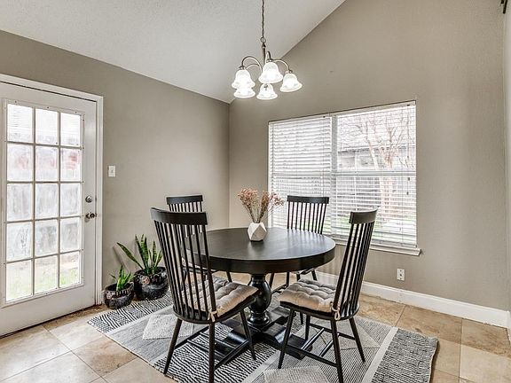 4th image of 8164 Heritage Place Dr