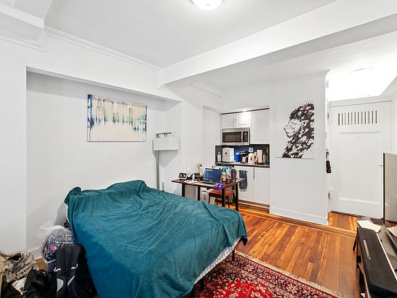 3rd image of 5 Tudor City Pl APT 906