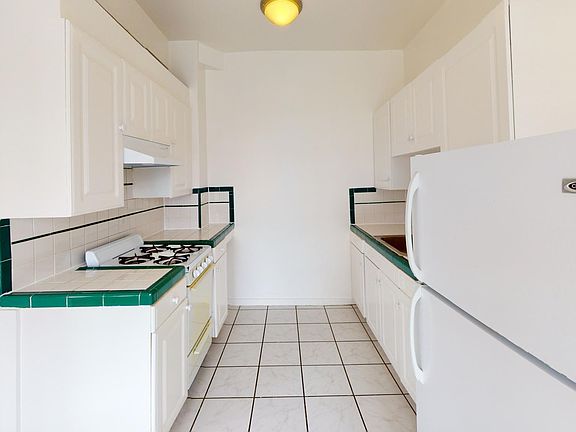 2nd image of 665 Eddy St APT 61