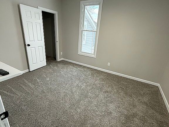 4th image of 30 N William St