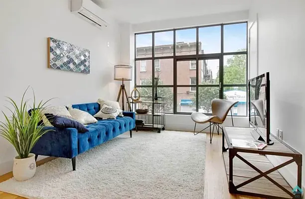 Rented by EXR | media 3