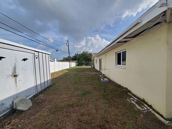 4th image of 9956 136TH STREET