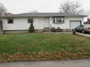 222 Smith Ave, Holbrook, NY 11741