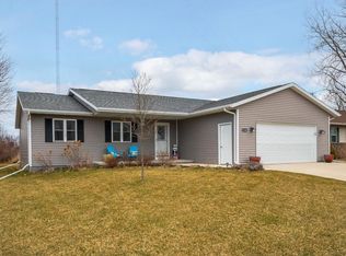 1340 E Ivy Ln, Manitowoc, WI 54220