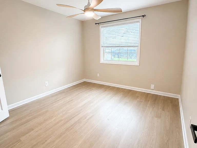 100 Lewis Dr #21-H — Photo 5