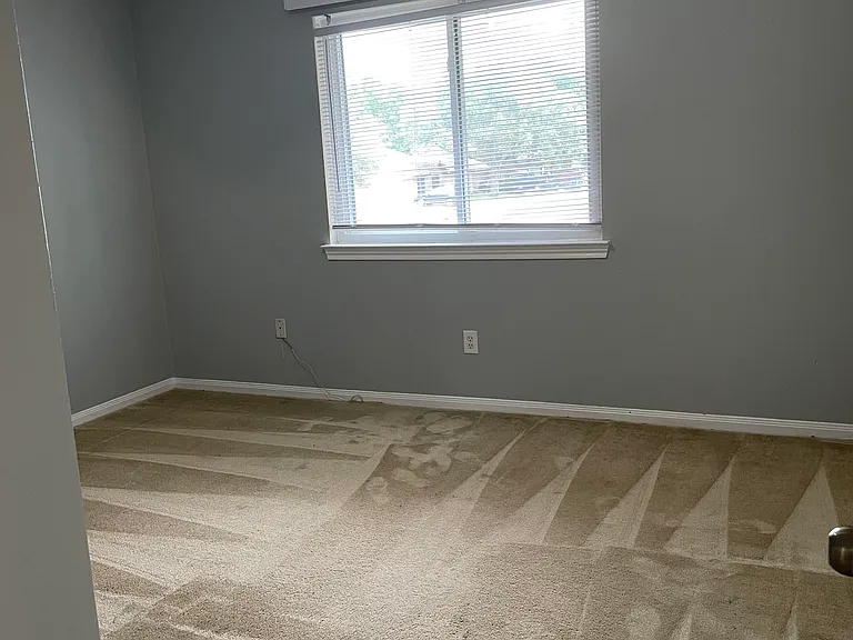 1401 Helmsley Dr — Photo 28