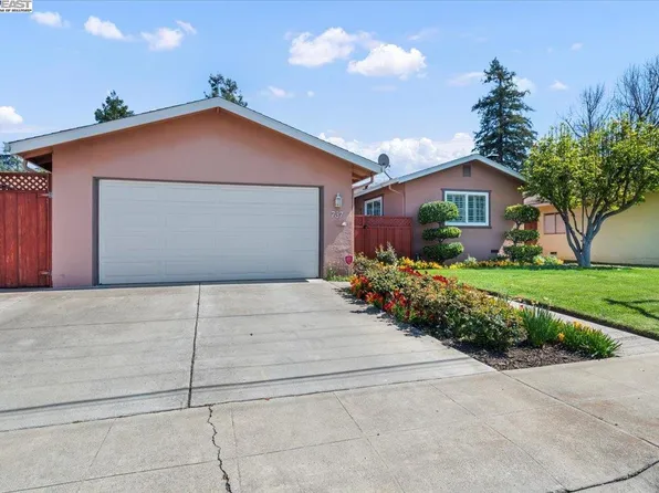 737 Crane Ave, Livermore, CA 94551