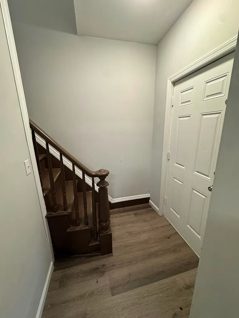 3 bed, $2,372 — Photo 4