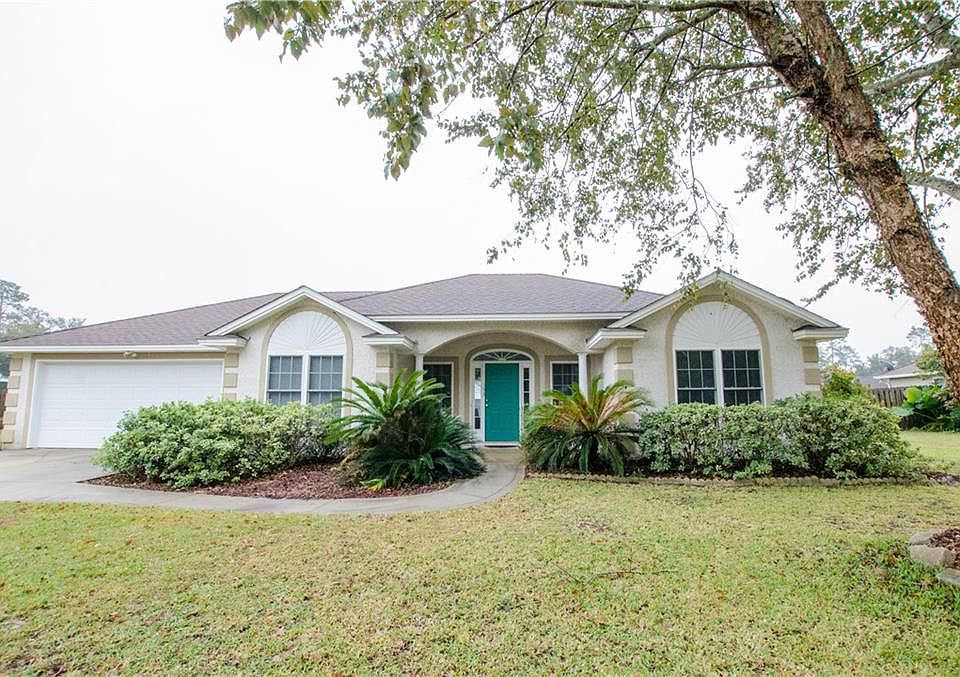 1st image of 155 Baywood Cir