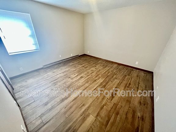5th image of 849 Stanley Ave #A