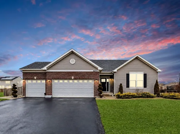 2077 Hearthstone Ave, Yorkville, IL 60560