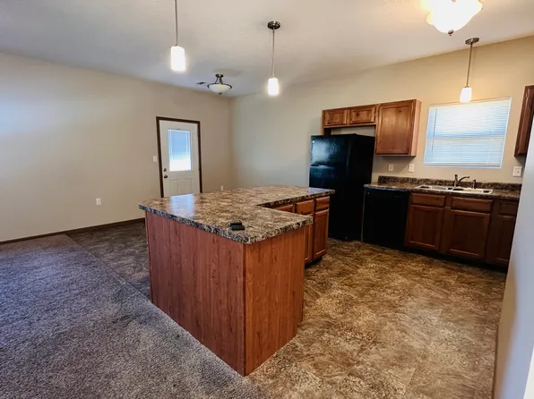 620 Northfield Rd, Manhattan, KS 66502