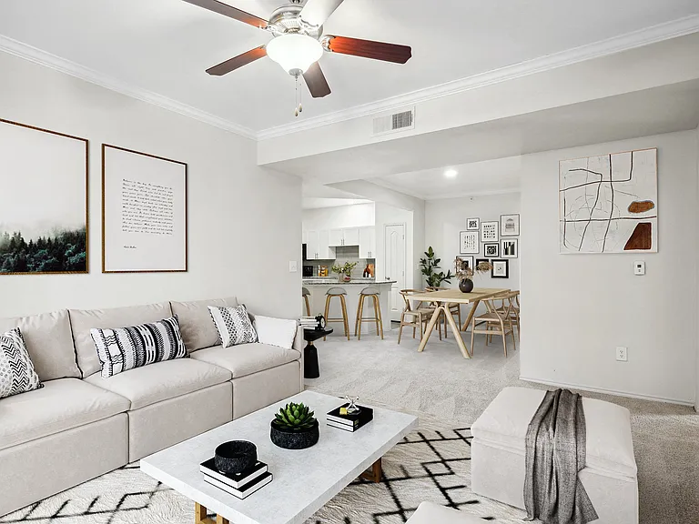 La Ventura Apartments, Plano, TX