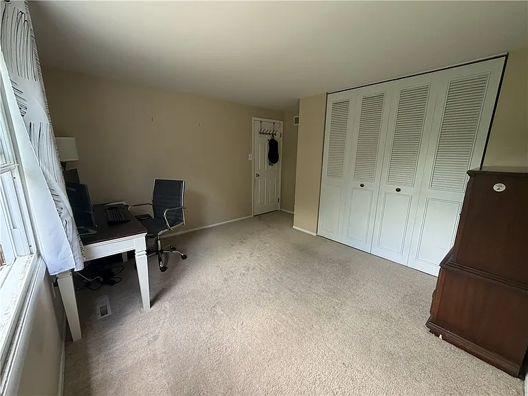 1376 Pheasant Cir — Photo 14