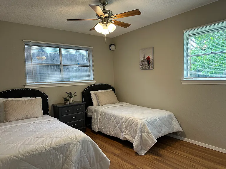 1607 Sagebrush Trl — Photo 57