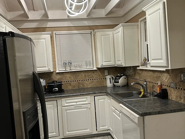 1746 Oconnell Ave — Photo 5