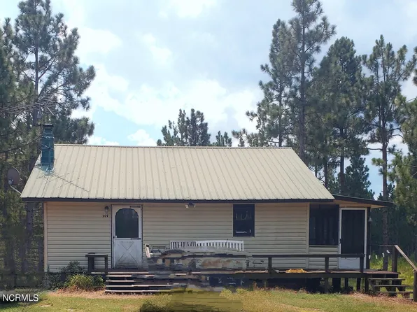 1738 Reservation Road, Aberdeen, NC 28315