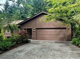 19741 41st Ave NE, Lake Forest Park, WA 98155