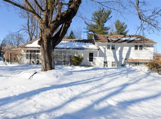 7 S Oak St, Spring Valley, NY 10977