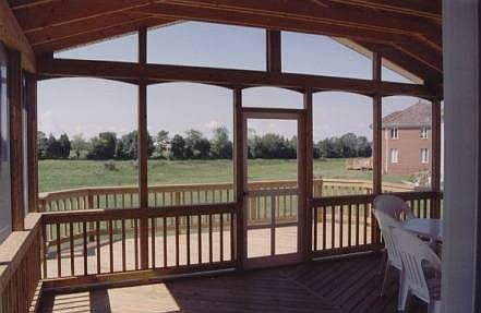 Screen porch backing to parkland