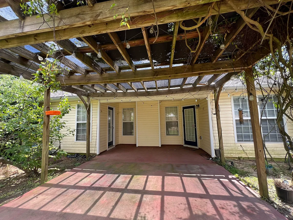 Building Photo - 1775 Arborwood Dr