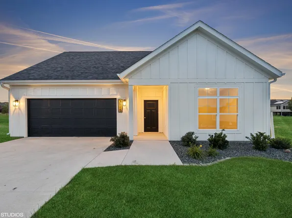 3115 Green Hills Dr, Ames, IA 50014