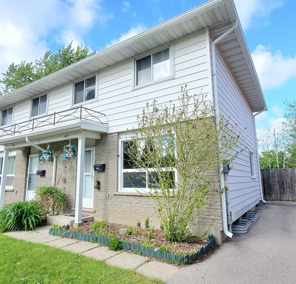 Lillian Dr, Waterloo — Photo 1