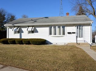 141 N Oakland Ave, Burlington, WI 53105