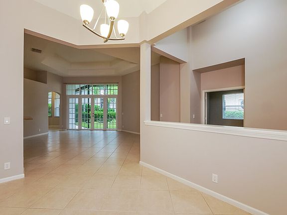 4th image of 2560 Jardin Mnr