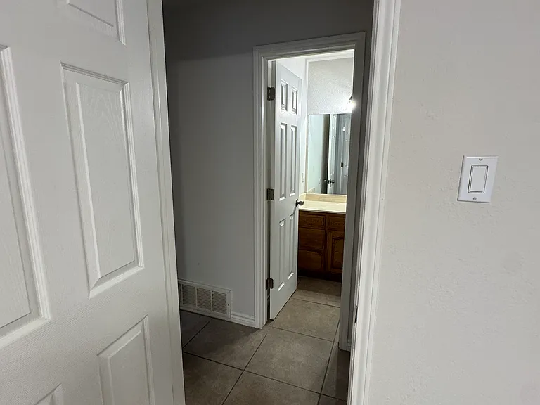 Rye Glen Dr — Photo 5