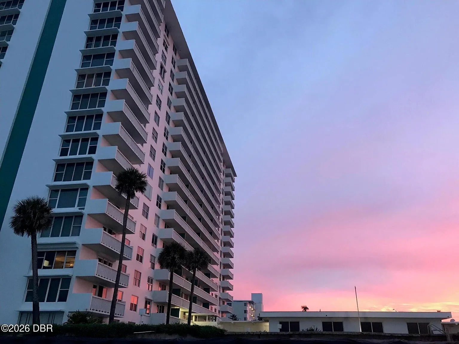 1 bed, 1.0 bath, 796 sqft, $1,700 — Photo 1