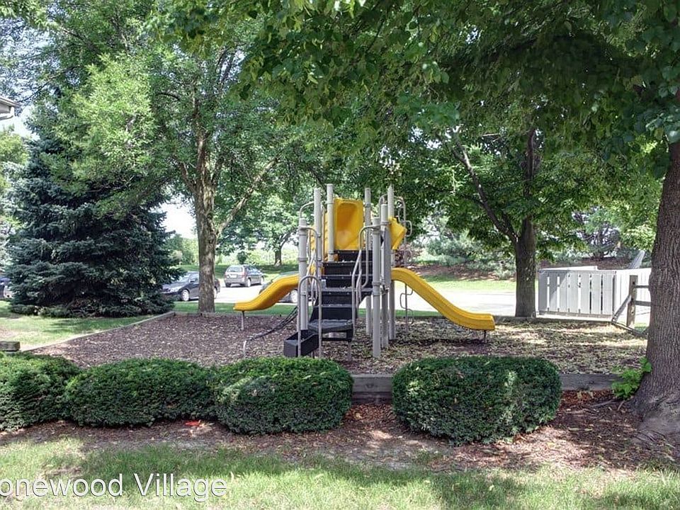 1st image of 604 Cherrywood Ct #4