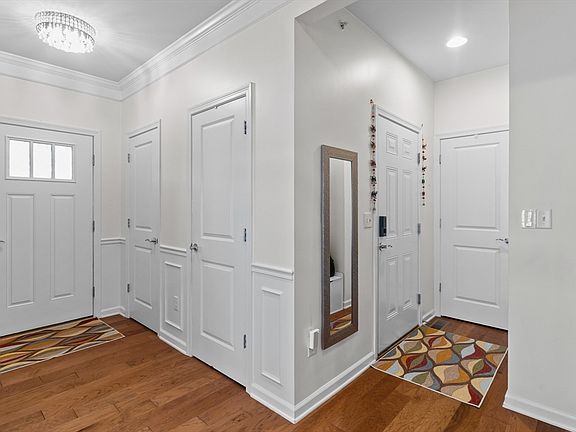 3rd image of 52 Primrose Cir #52