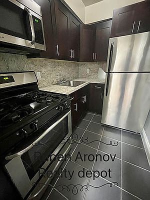 1st image of 16201 Highland Ave #5P