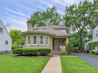 366 N Highland Ave, Elmhurst, IL 60126