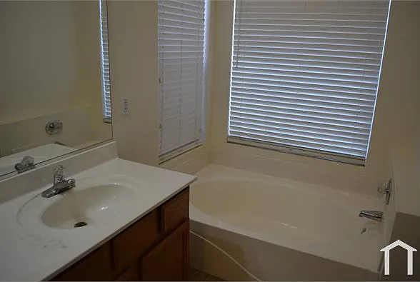 1506 E Irwin Ave — Photo 9
