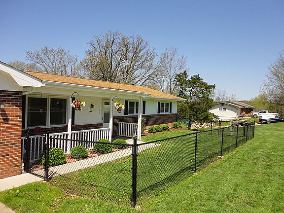Front Fenced Area with Gate