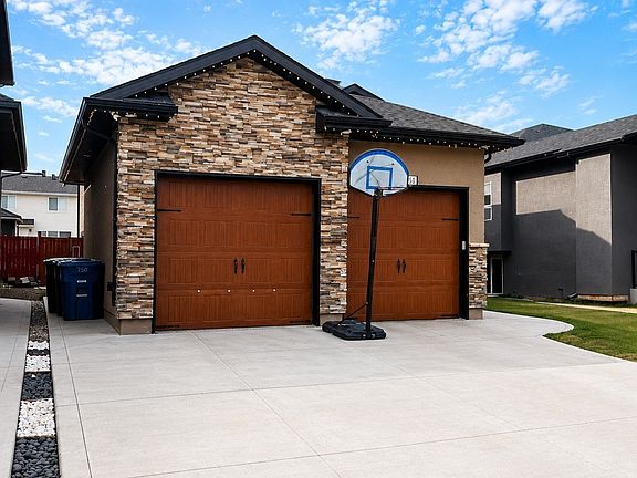 3rd image of 750 Labine Court