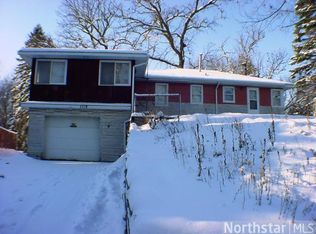 1119 Medicine Lake Dr W, Plymouth, MN 55441