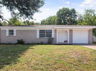 414 E Lilly Ln, Arlington, TX 76010