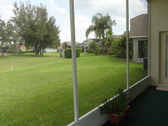 2nd image of 1040 Winding Willow Dr