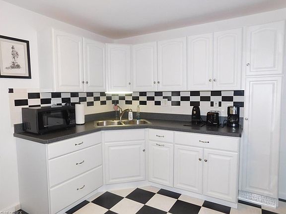 4th image of 6112 W 54th St