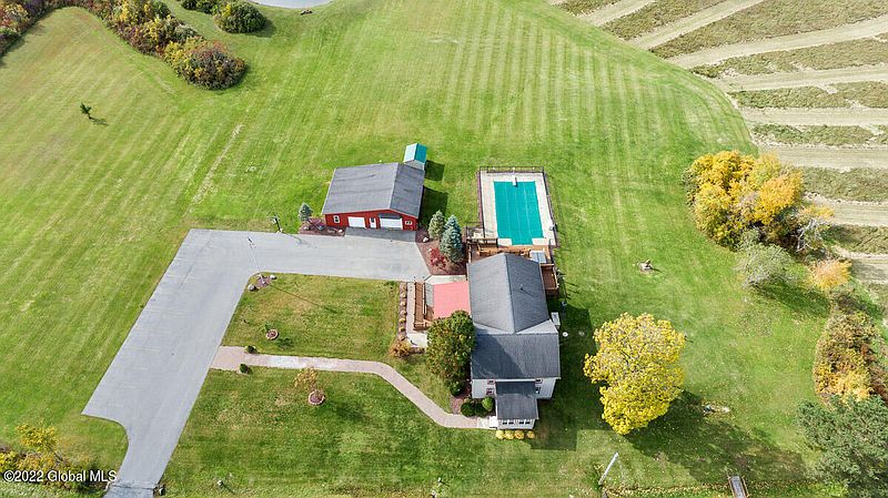 4th image of 512 Belldons Road