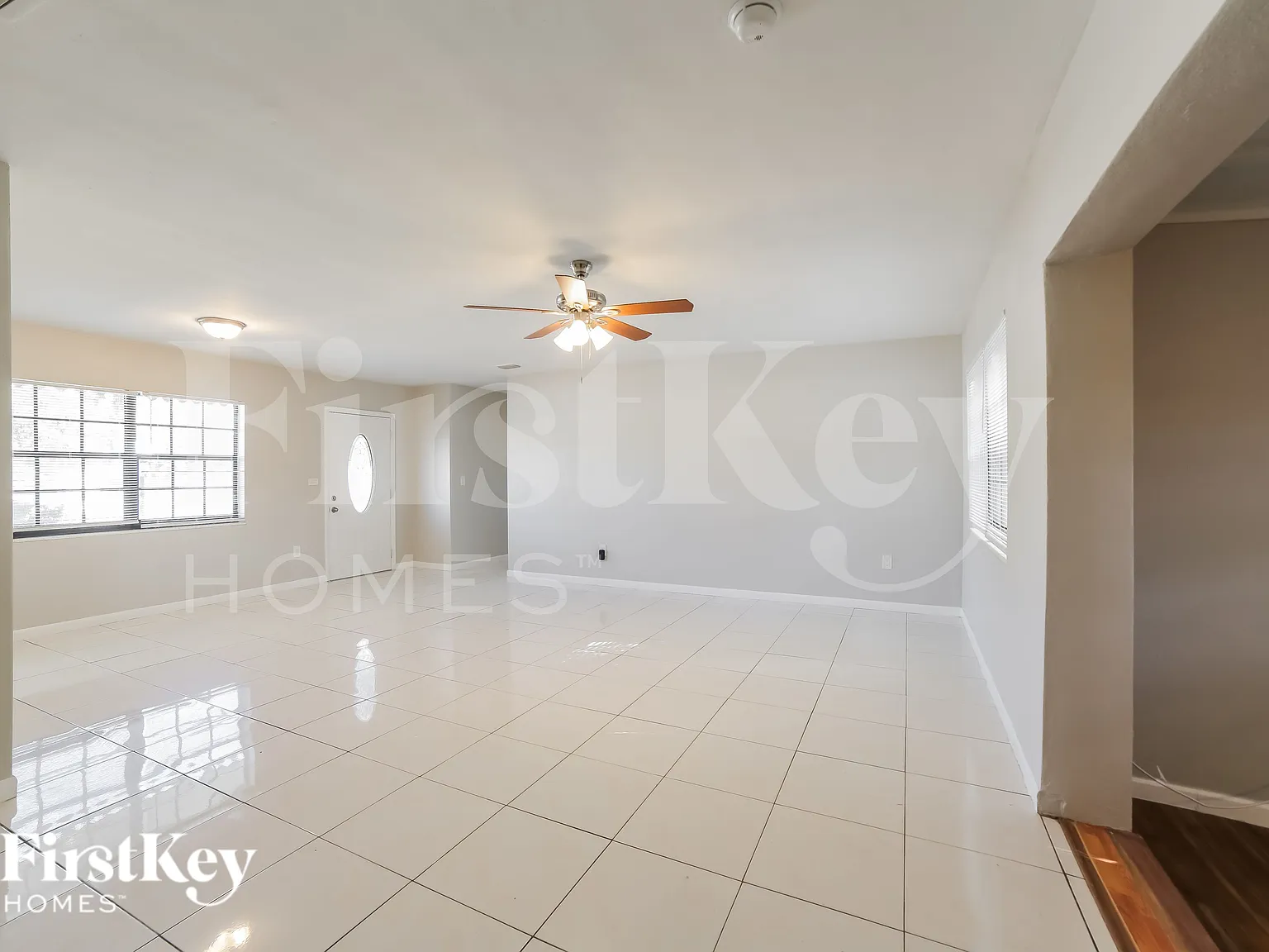 3 bed, 2.0 bath, 1469 sqft, $2,945 — Photo 3